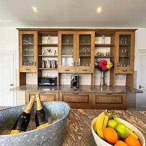 Colzium Farm Cottages Apartment